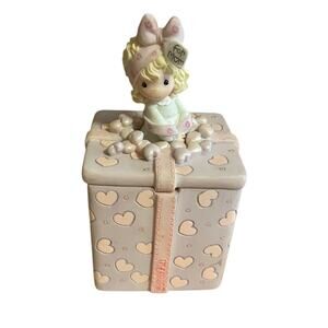 Precious Moments 2003 A Mom's Love Is the Best Gift of All Trinket Box Enesco